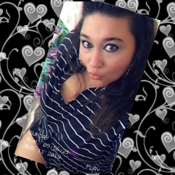 Meet your Posher, Angela - Picture 2 of 11